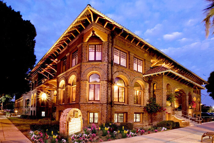 YAŞAM KONAKLARI
